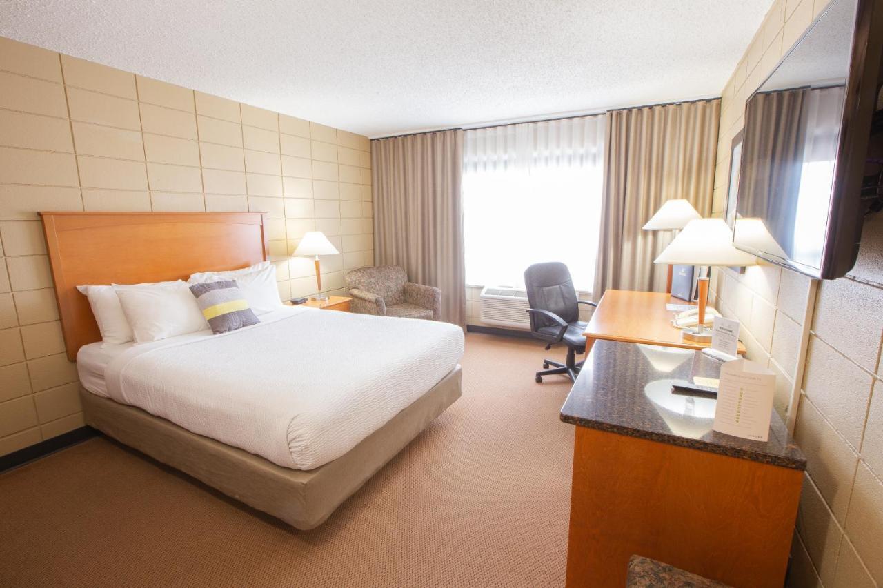 Neighbourhood Inn Hotels In Bonnyville Kültér fotó