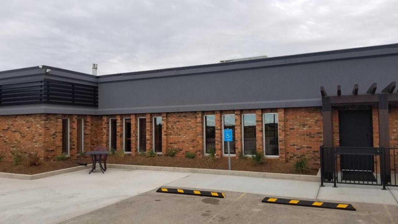 Neighbourhood Inn Hotels In Bonnyville Kültér fotó