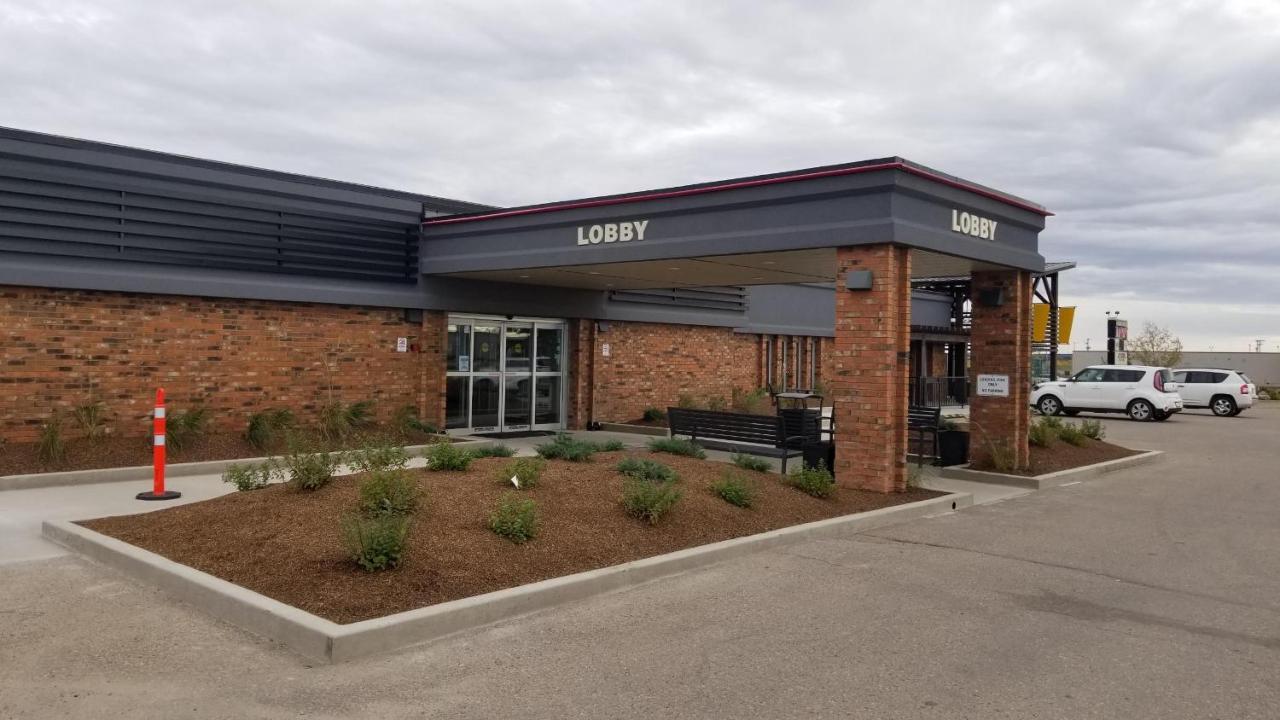 Neighbourhood Inn Hotels In Bonnyville Kültér fotó